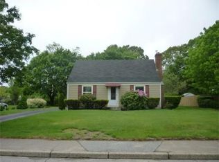 34 Forbes St, Riverside, RI 02915