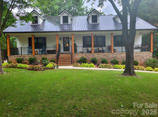 2549 Lake Shore Rd S, Denver, NC 28037