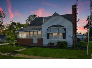 601 Park St, Cisne, IL 62823