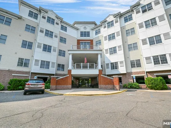 189 Forest Ave, Paramus, NJ 07652