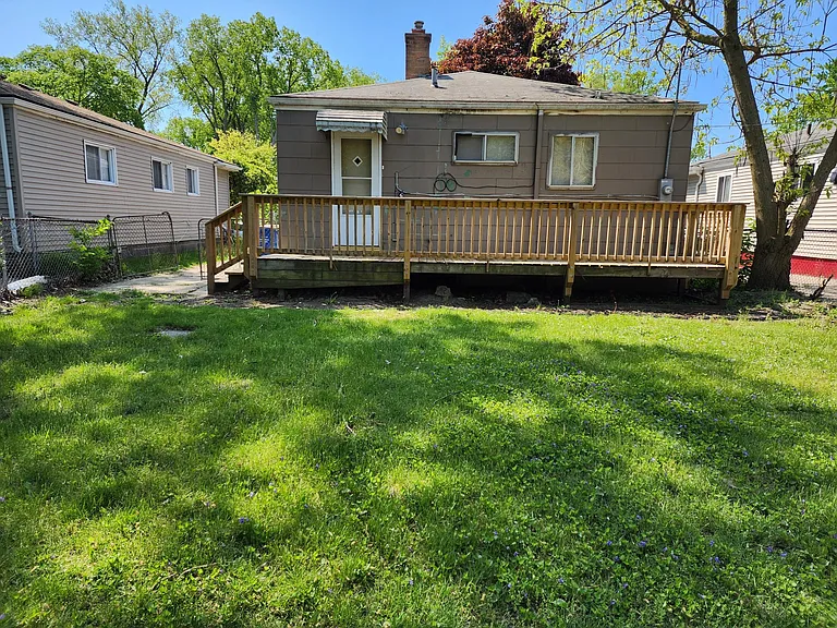 2401 Waltz Ave — Photo 15