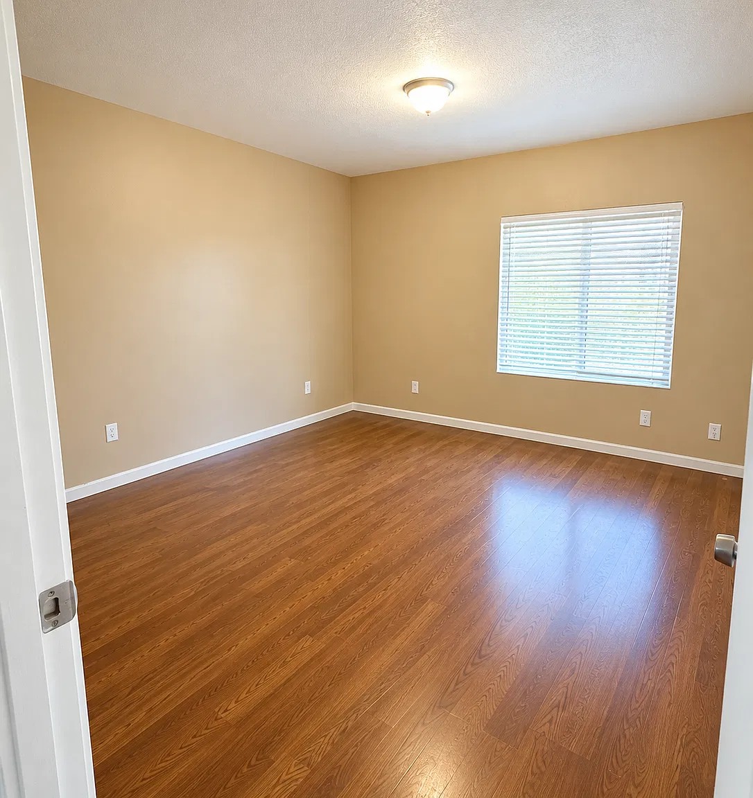 3943 East Platt Avenue — Photo 4
