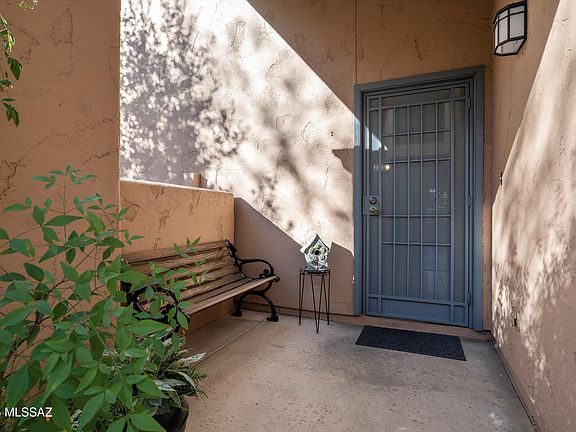 4th image of 5473 N Via Del Arbolito