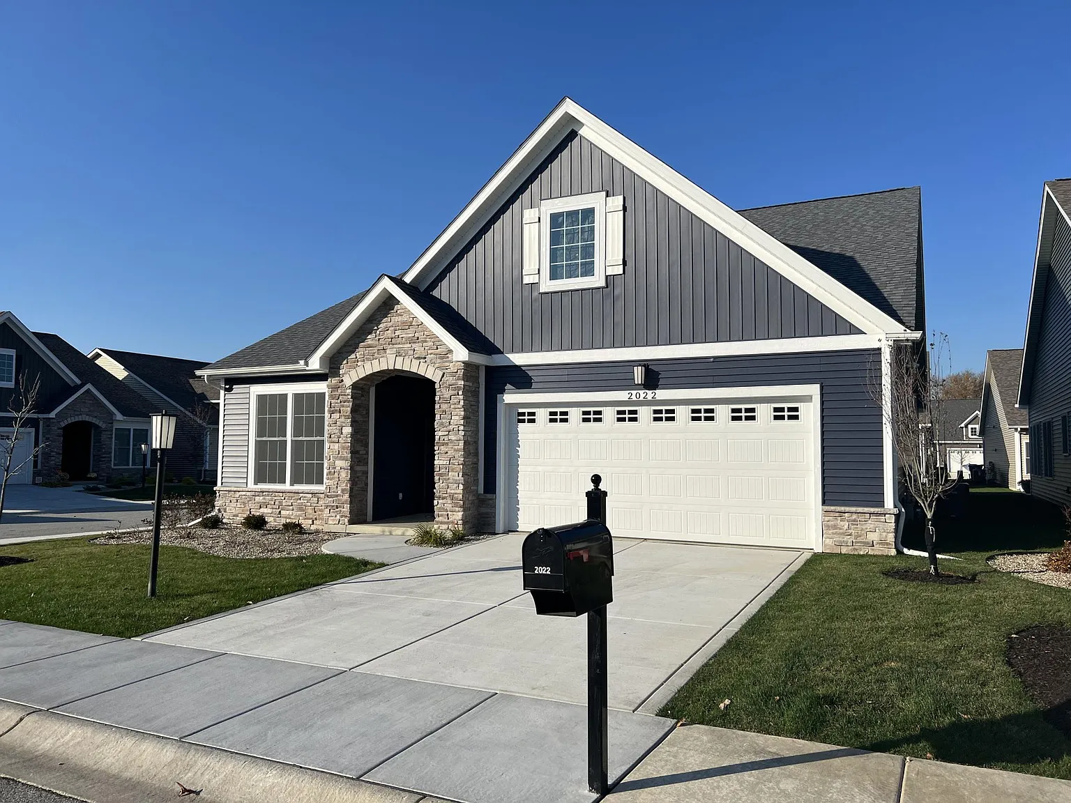 2022 Cherrywood Ln photo 1