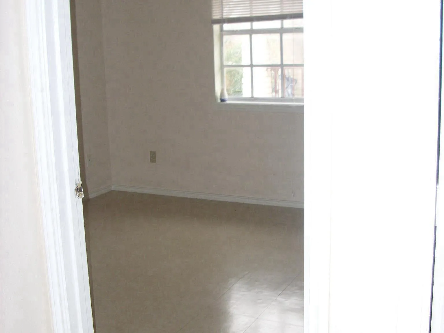 2 bed, 1025 sqft, $850 — Photo 4