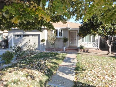 2060 Pulgas Ave, East Palo Alto, CA, 94303