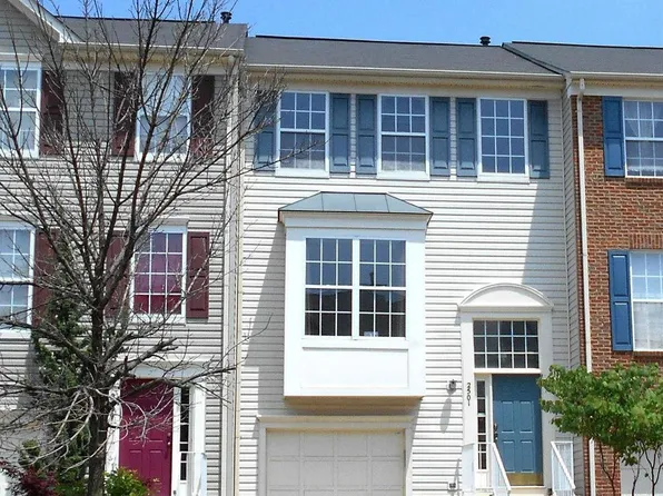 2501 Golden Harvest Ct, Herndon, VA 20171