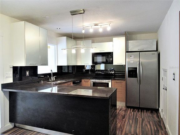 3rd image of 10345 Carrollwood Ln #131