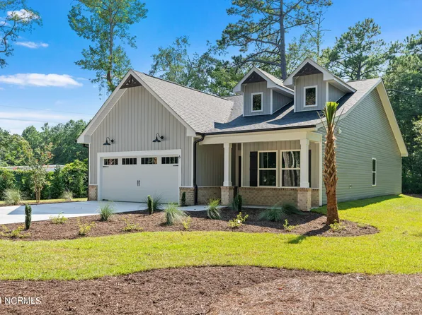 6 Lakeview Court, Calabash, NC 28467