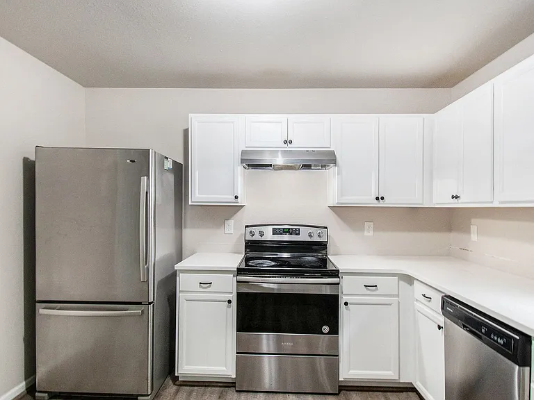 1048 Broken Ridge Dr — Photo 5