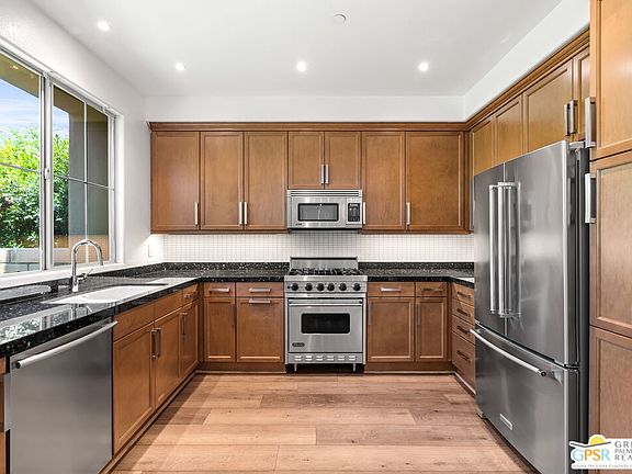 4th image of 379 E Ameno Dr