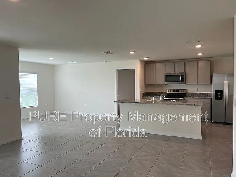4828 SW 86th Ln — Photo 9