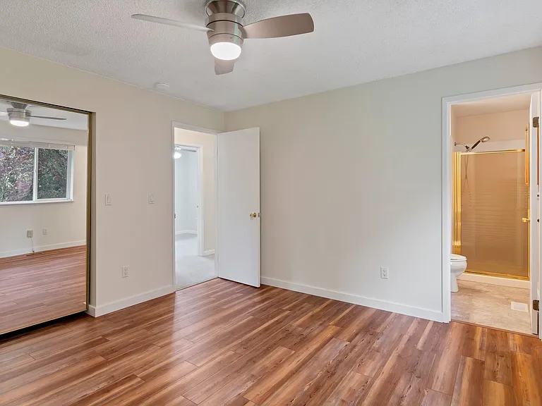 1132 S 22nd Ct — Photo 7