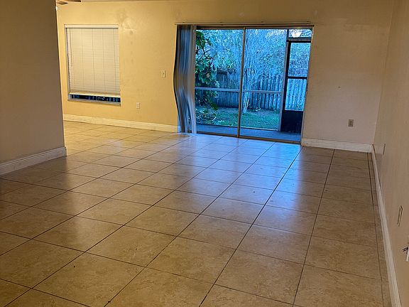 5th image of 7931 Thrippence Ln