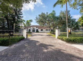 7260 SW 100th St, Pinecrest, FL 33156