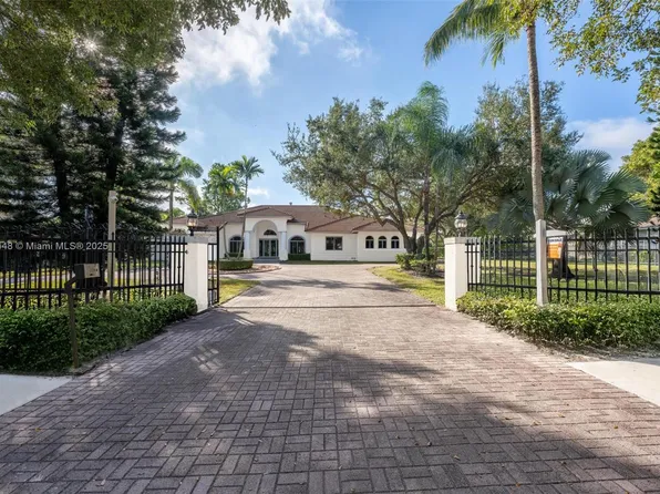 7260 SW 100th St, Pinecrest, FL 33156