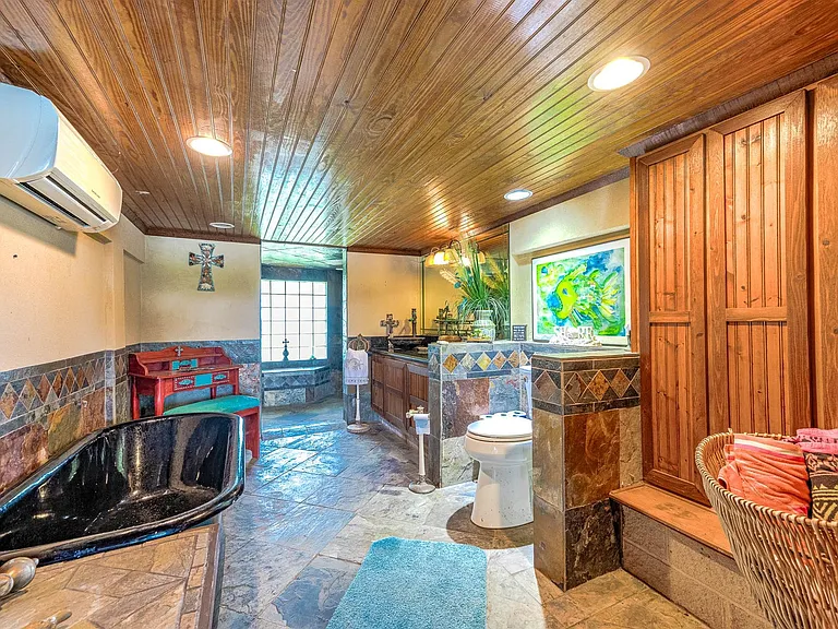 325 Palm Dr — Photo 9