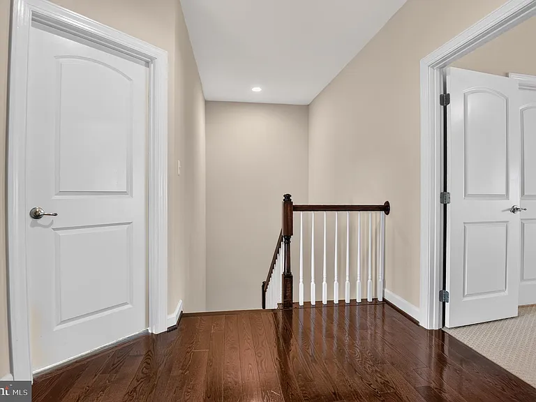 24949 Earlsford Dr — Photo 18