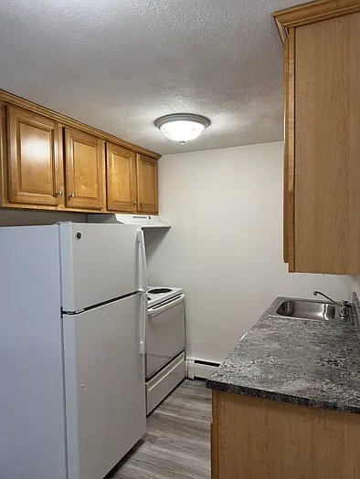 60 Franklin St #8 — Photo 3
