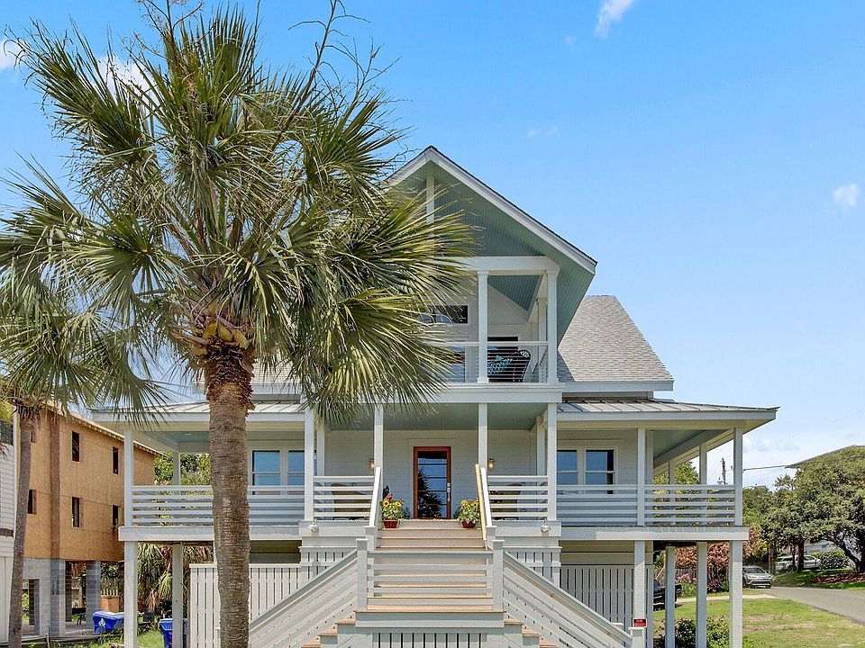 1st image of 221 Charleston Blvd