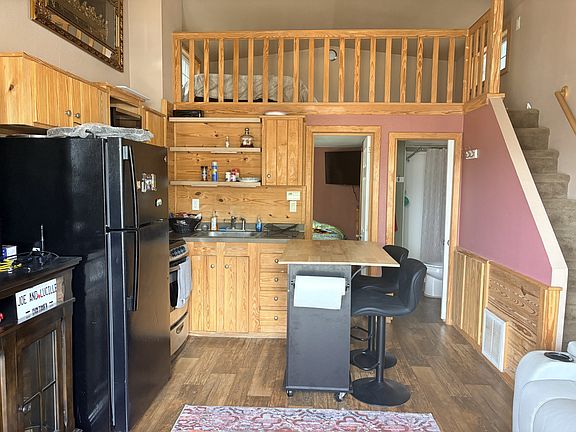 2nd image of 131 Rueckle Rd #614