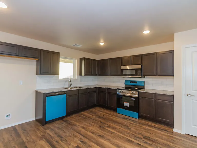 7514 Beck Dr — Photo 5