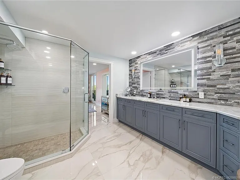669 NE Plantation Rd #201 — Photo 28