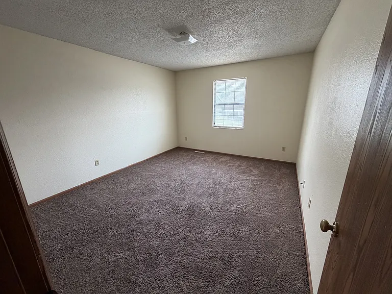 Upstairs Bedroom #2