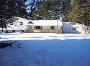 2052 Eight Mile Rd, Kawkawlin, MI 48631