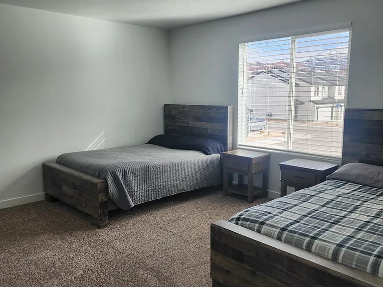 379 N 2050 W — Photo 3
