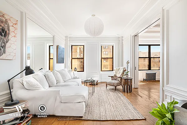 Sold by Coldwell Banker Warburg | media 1