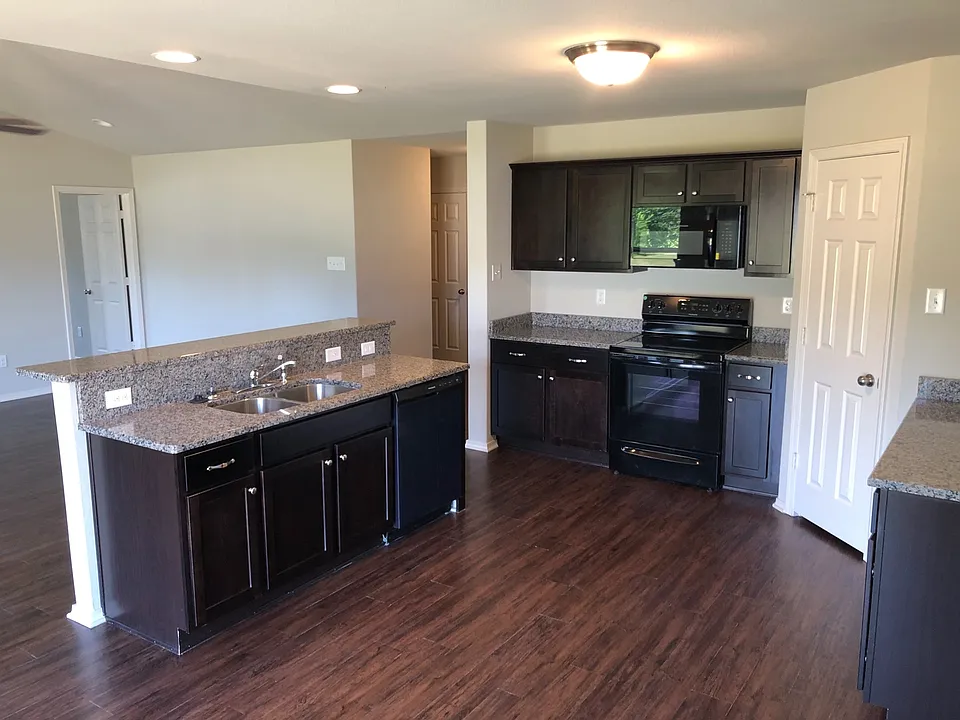 4800 Bedrock Dr