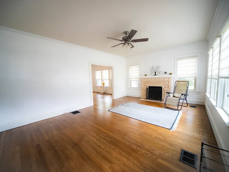 2600 Shirley Ave — Photo 6