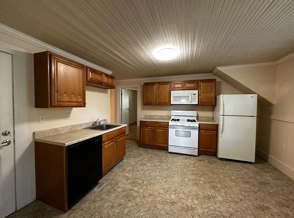 2 bed, $1,875 — Photo 4