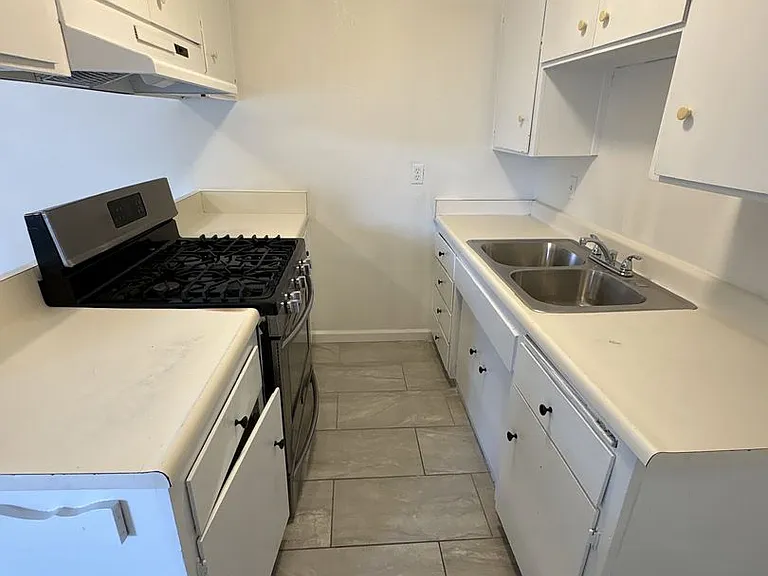 4198 — Photo 9