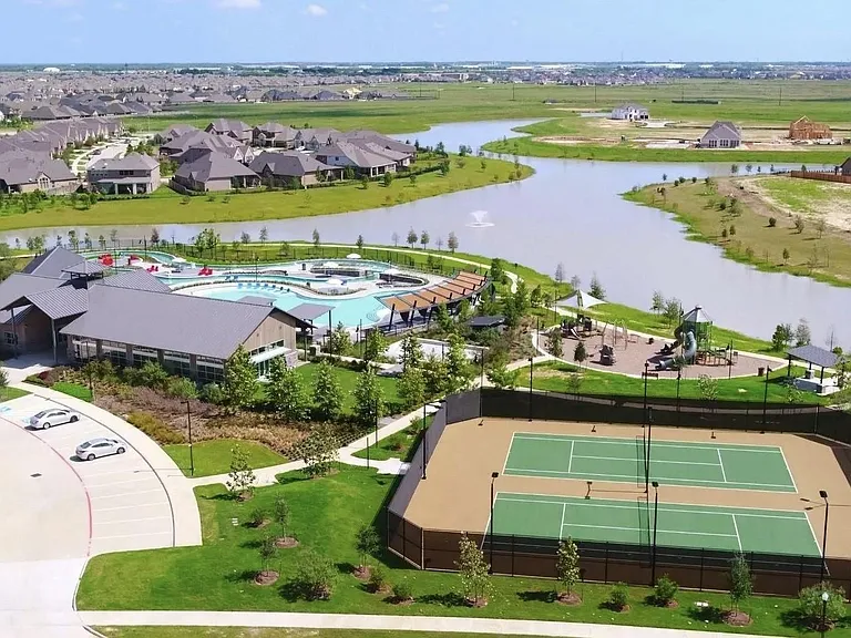 2819 Orange Leaf Dr — Photo 24