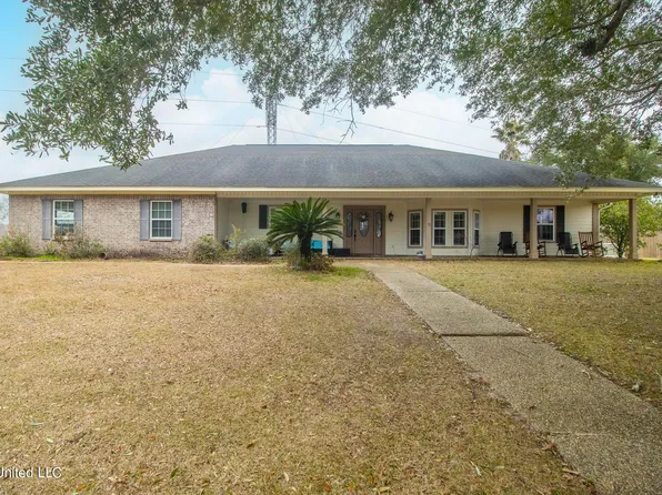 3556 N River Ridge Dr, Diberville, MS 39540