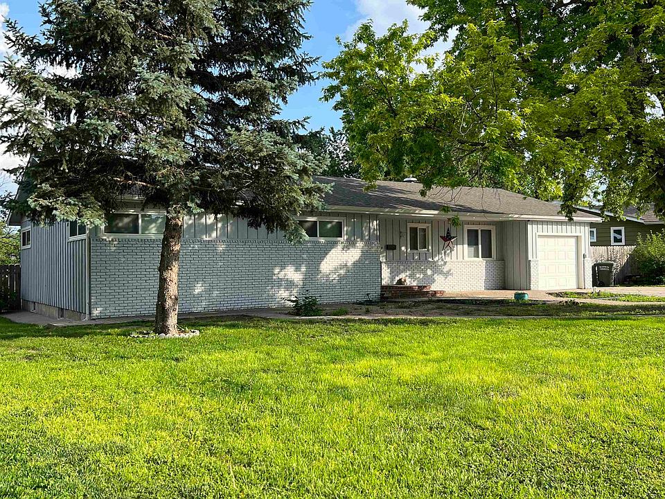1st image of 411 Lealand Cir
