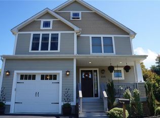 106 Sweetbriar Ave, Riverside, RI 02915