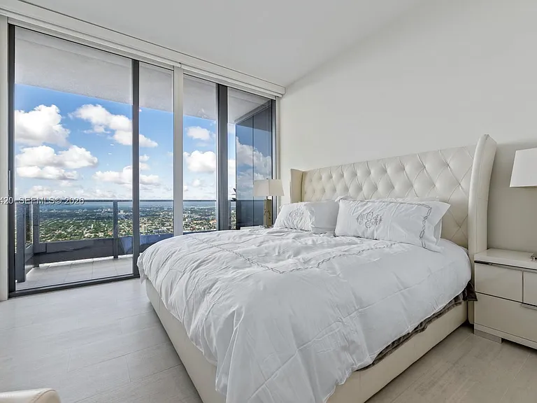 1000 Brickell Plz #Penthouse 6006 — Photo 13