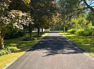 97 1/2 Sanger Ave, New Hartford, NY 13413