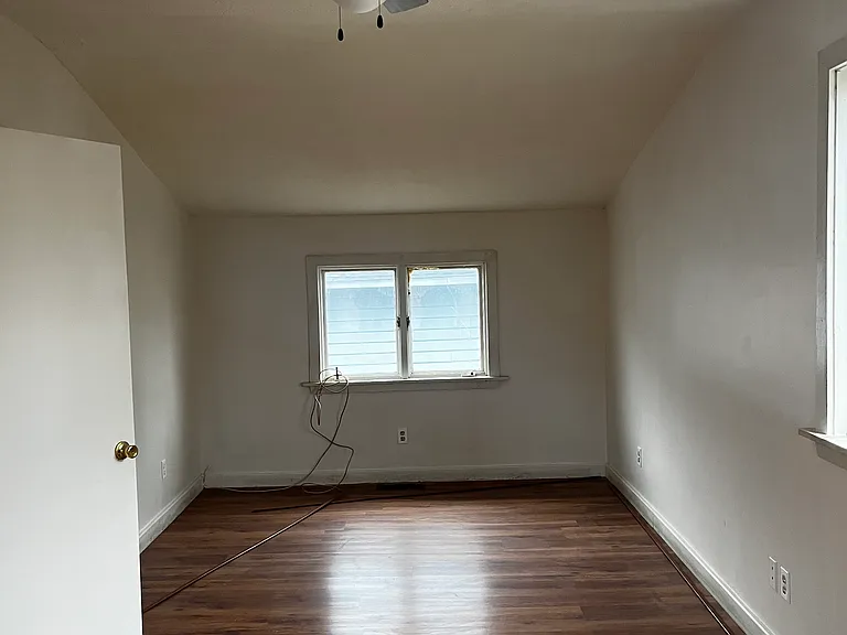 28 Frank St — Photo 11