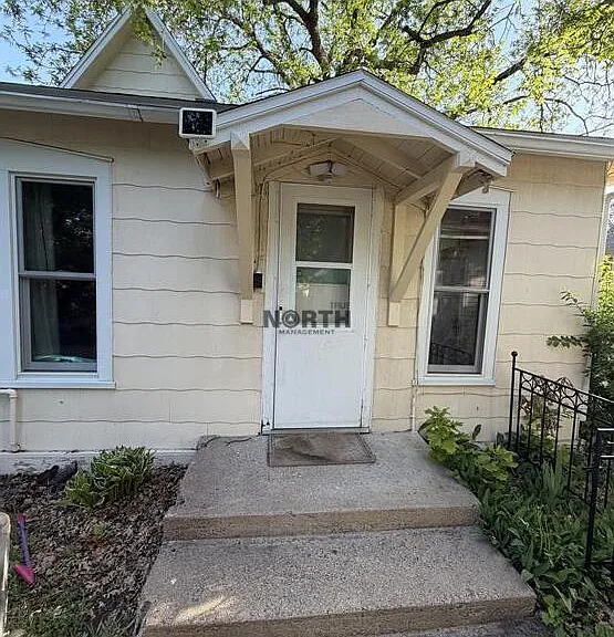 703 Jefferson St — Photo 14