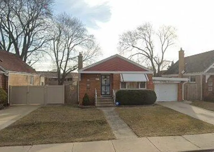 7917 S Kostner Ave photo 1