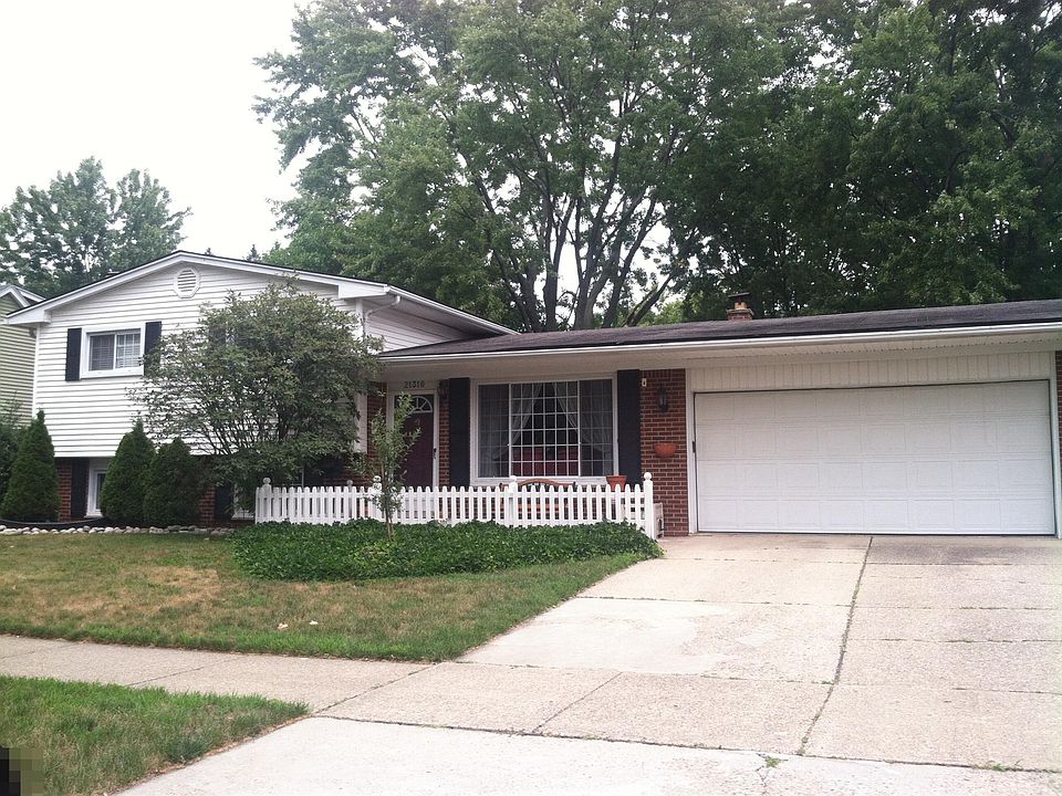 1st image of 21310 Birchwood St