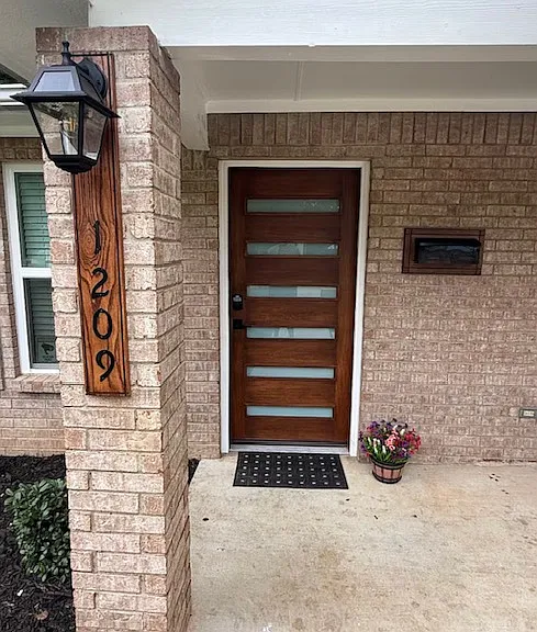 1209 Walmsley Ave — Photo 3