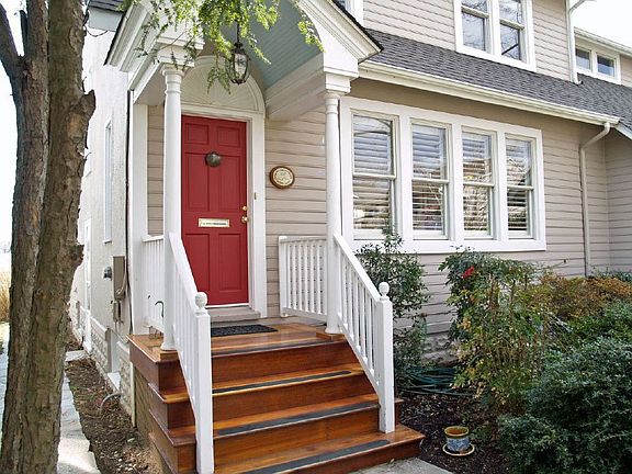 3rd image of 607 Creek View Ave