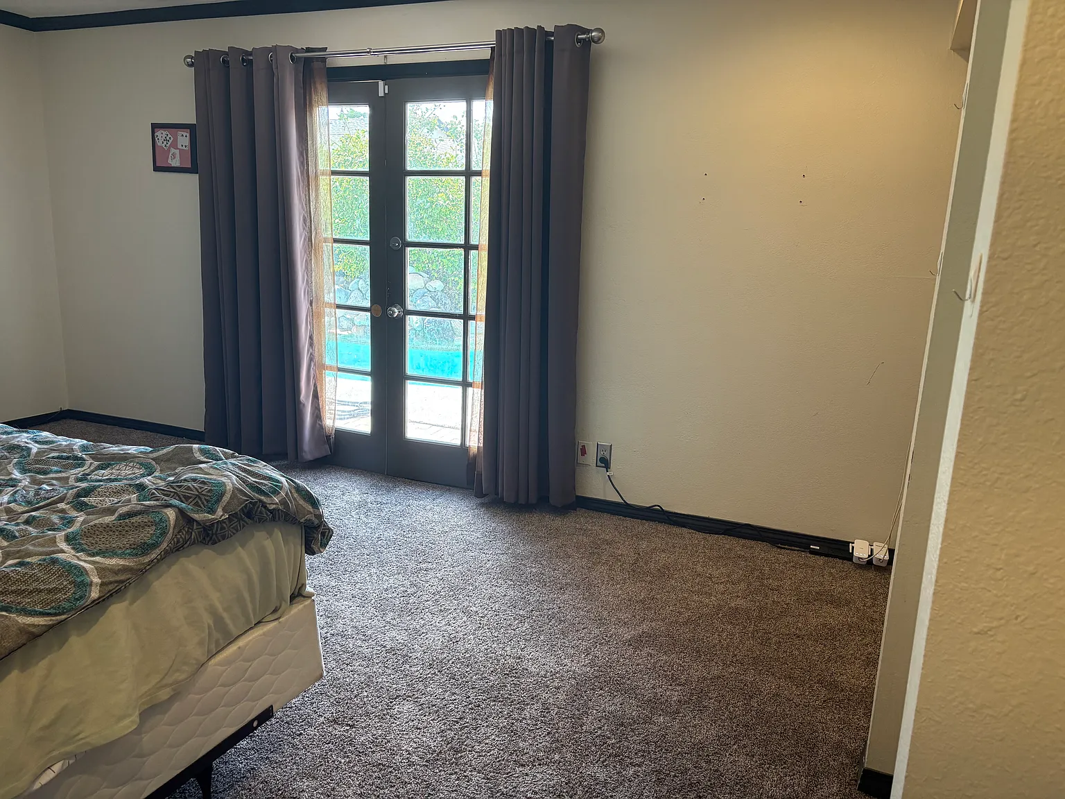 3 bed, 2200 sqft, $1,000 — Photo 3
