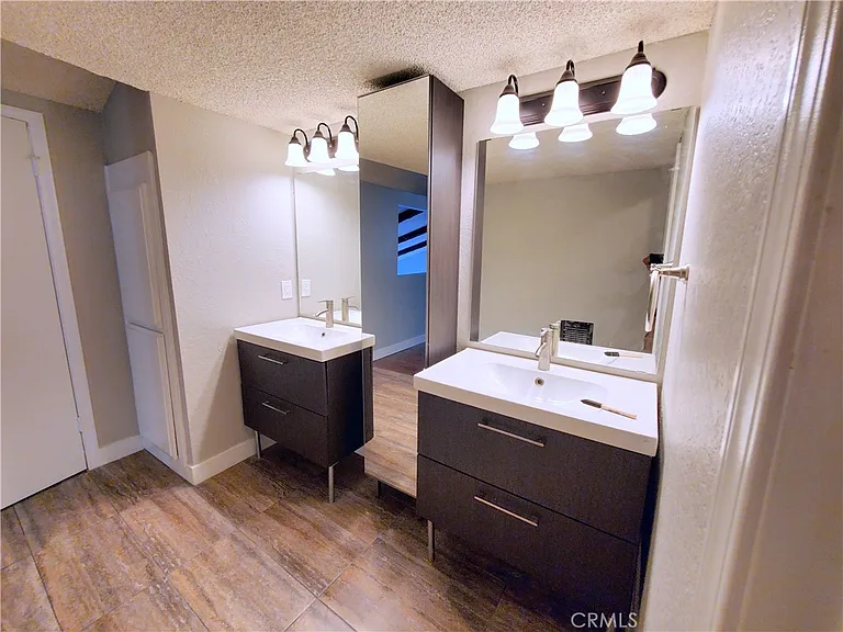 86 S Sierra Madre Blvd #6 — Photo 20