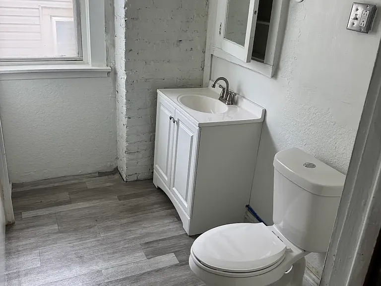 3223 Main St #3 — Photo 6